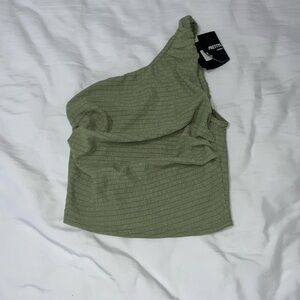 Pretty little thing one sleep crop top